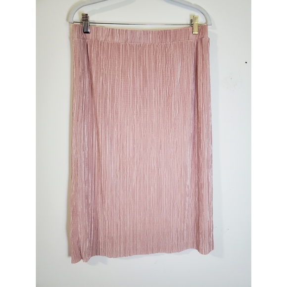 *SOLD* Pink pleated maxi skirt - Picture 5 of 12